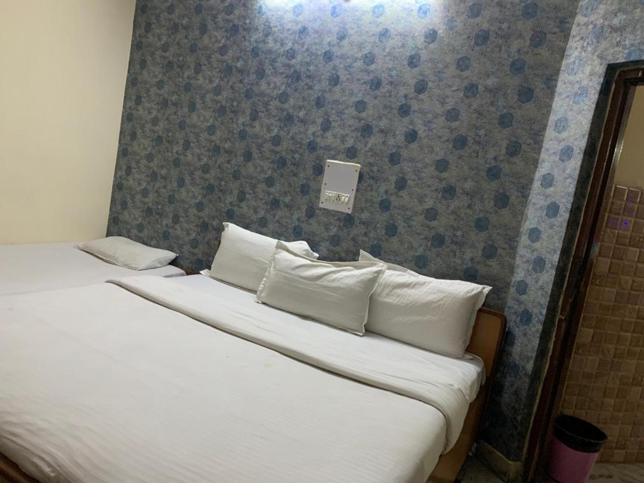 Dhanua Palace Hotel Chandigarh