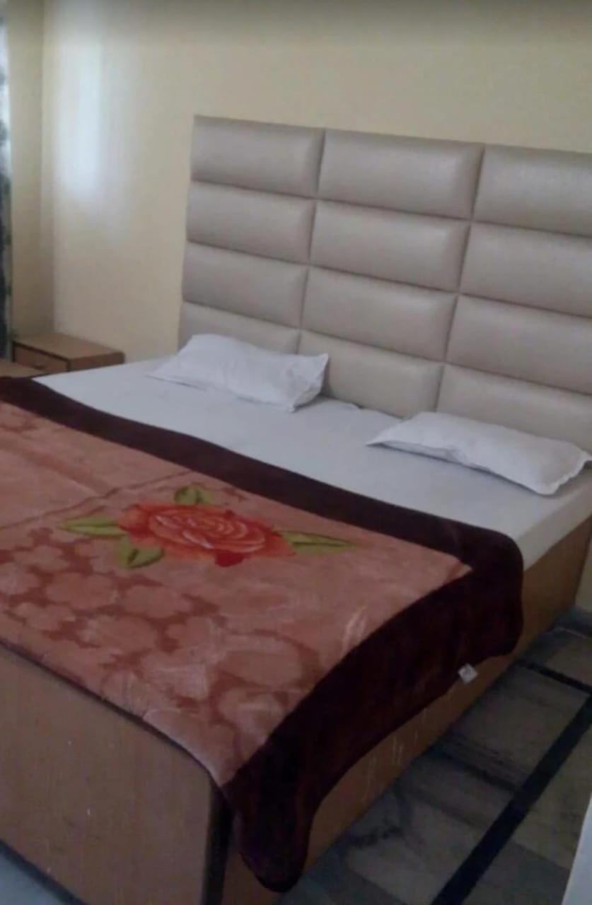 Dhanua Palace Hotel Chandigarh