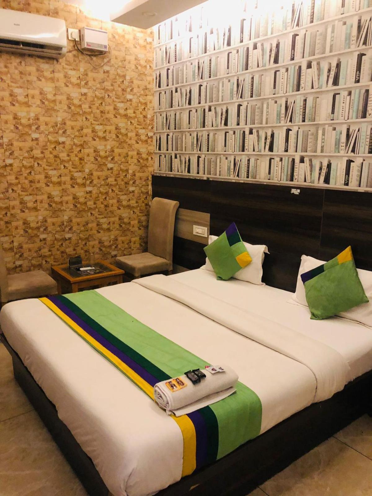 Hotel Dhanua Palace Chandigarh